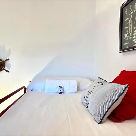 Holibai, Vila Natercia , Vistas al Atlántico cerca de Baiona Villa *