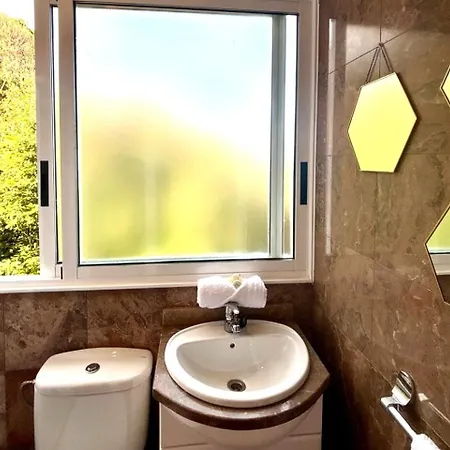Villa Holibai, Vila Natercia , Vistas al Atlántico cerca de Baiona *
