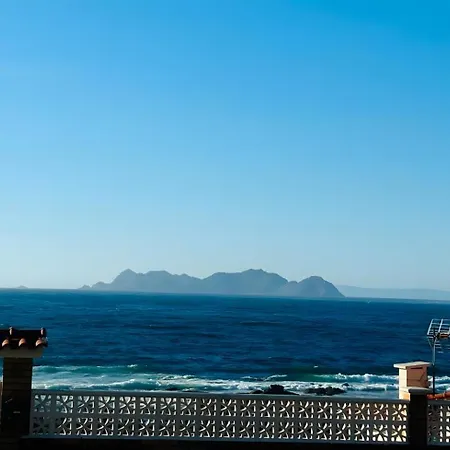 Holibai, Vila Natercia , Vistas al Atlántico cerca de Baiona Villa *