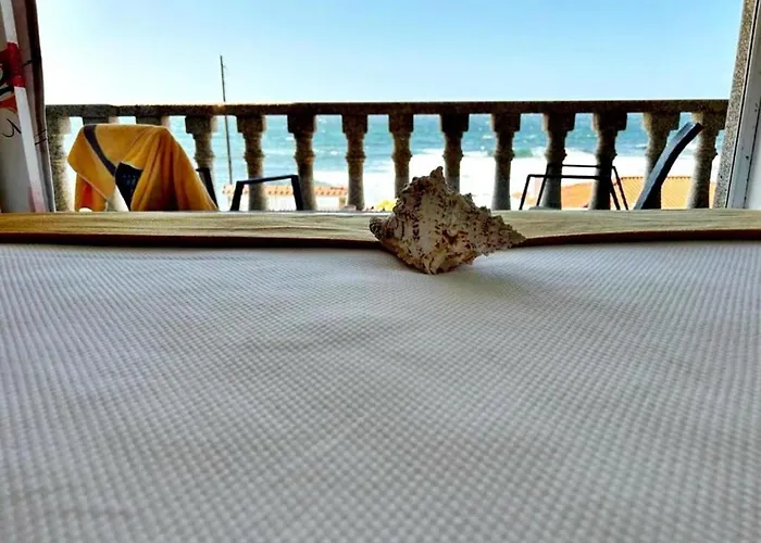 Holibai, Natercia, Horizontes De Galicia, Casa De Piedra Y Mar, Βίλα Baiona